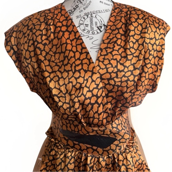 Vintage 70s 80s On The Rocks Animal Print Short Sleeve Belt Jumpsuit Romper - Picture 3 of 16